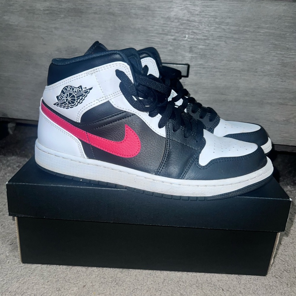 Air Jordan 1 Mid